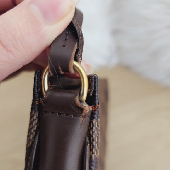 Authentic Louis Vuitton Navona damier ebene with original box. - Picture 15 of 15